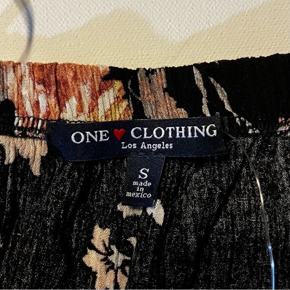 One Clothing Black Floral Off Shoulder Top - Picture 4 of 5